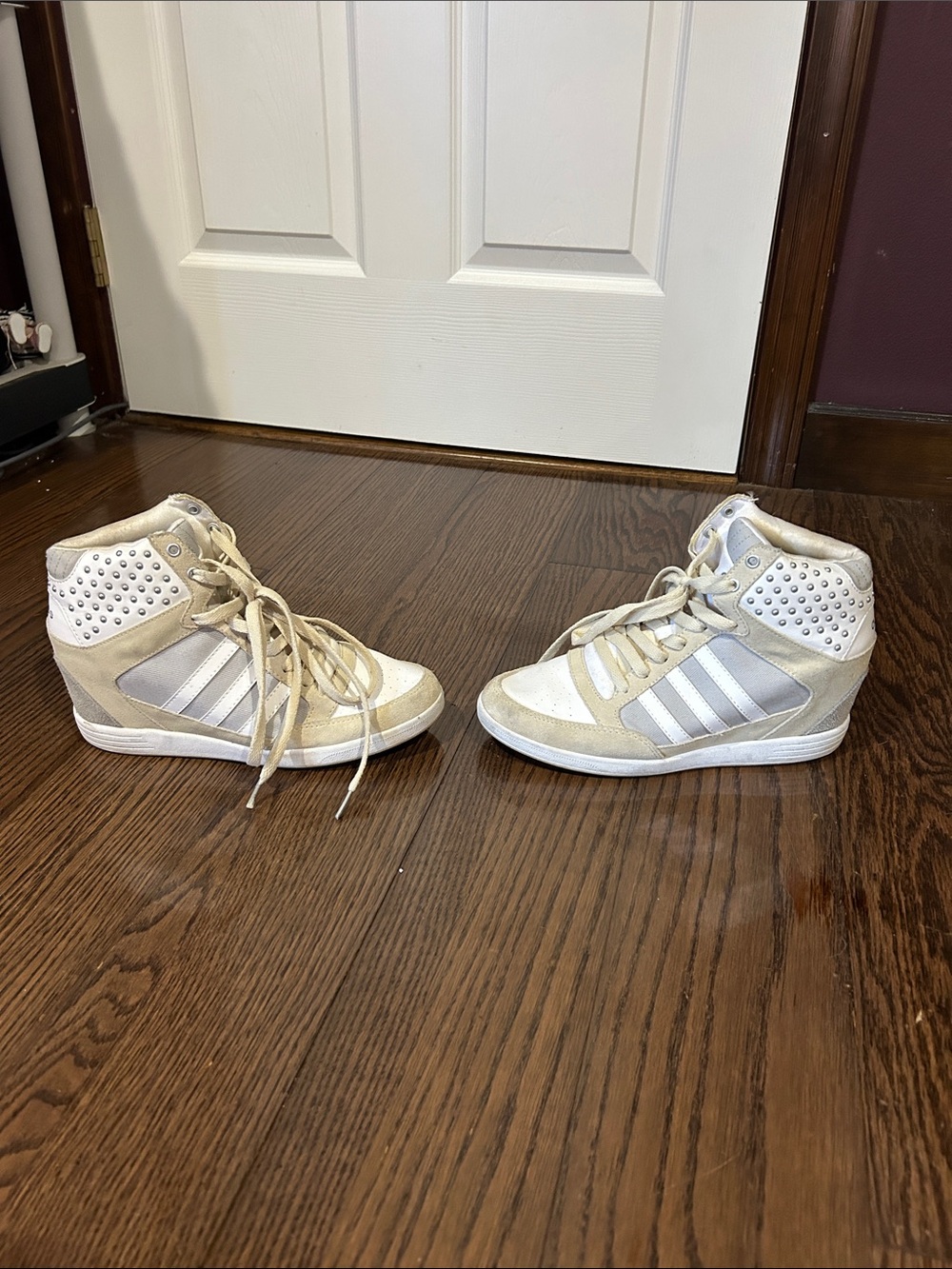 Adidas neo  White & Beige High-Top wedge Sneakers with Silver Stripes 9